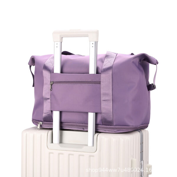 It can be used as a travel bag on a trolley suitcase, a large-capacity short-distance travel lightweight handbag storage bag